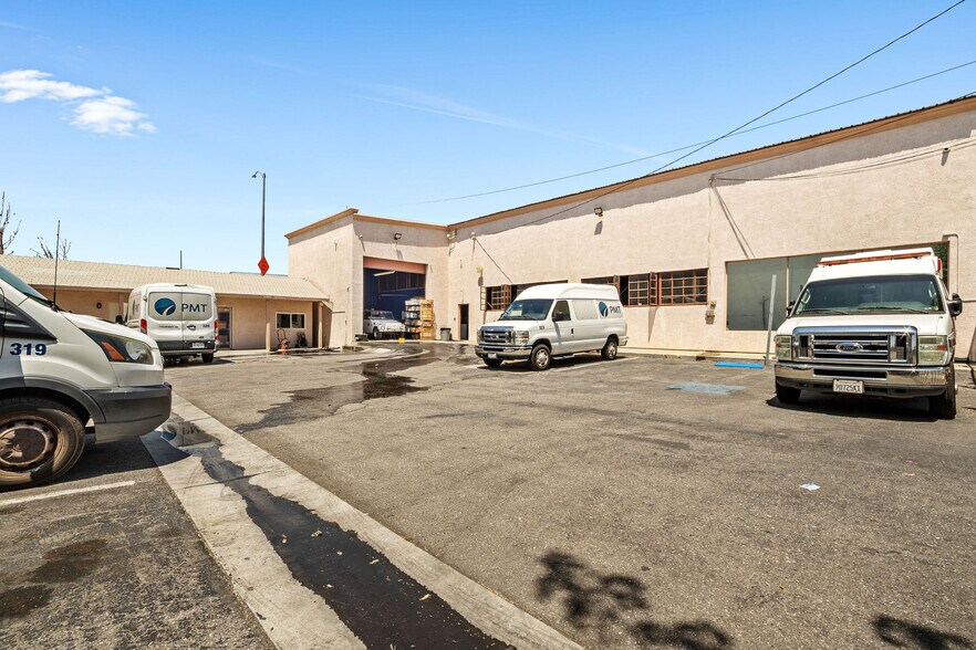 More Photos Of 484 E Redlands Blvd, San Bernardino Auto Repair For Sale