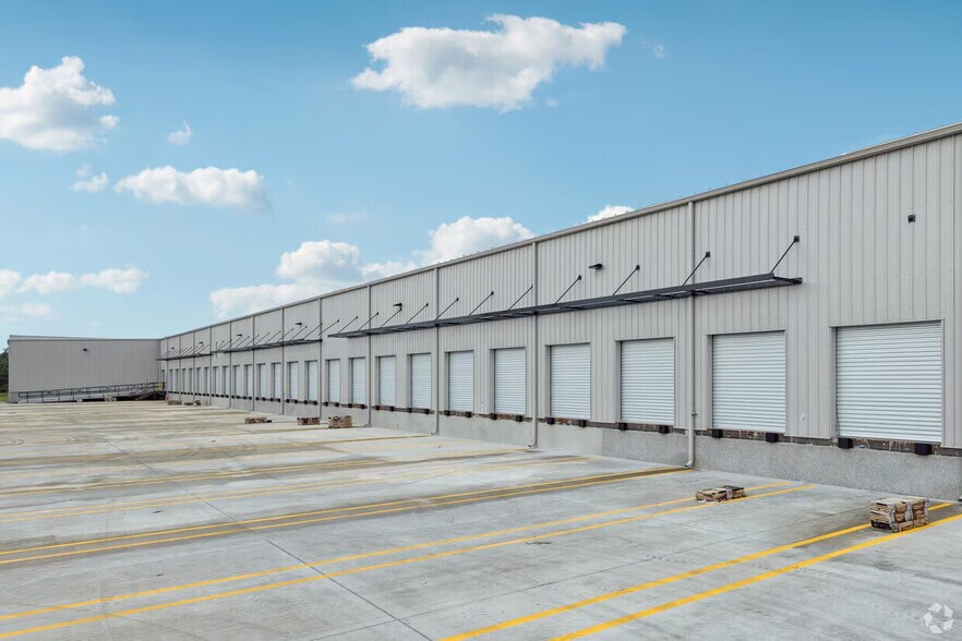 More Photos Of 4320 County Line Rd, Lakeland Unknown For Lease