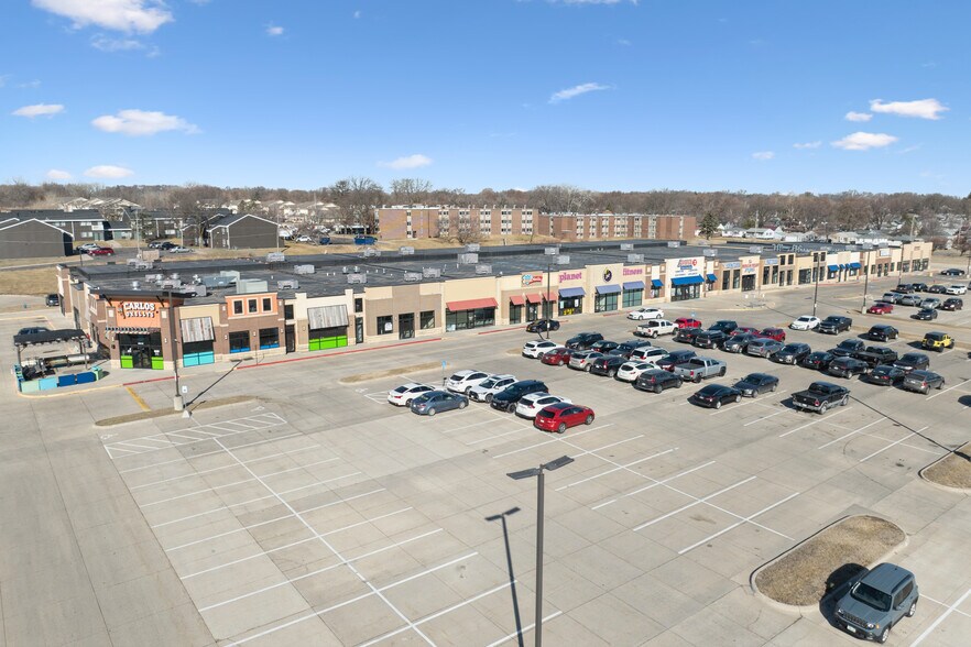 Primary Photo Of 2066-2080 E Ridgeway Ave, Waterloo Unknown For Lease