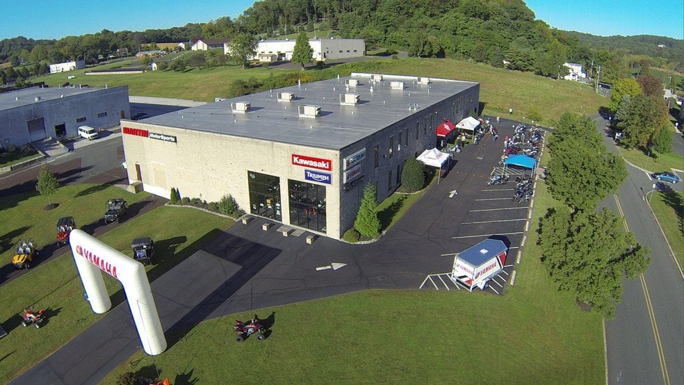 Primary Photo Of 1037 Unger Ln, Boyertown Auto Dealership For Sale