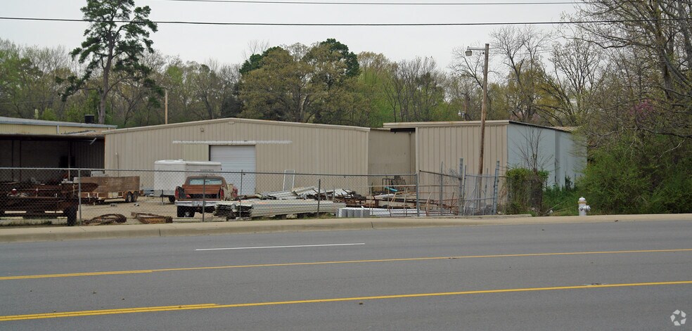 More Photos Of 8100 Colonel Glenn Rd, Little Rock Warehouse For Lease