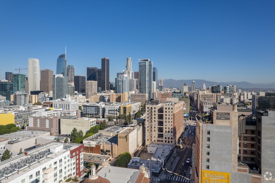 More Photos Of 1031 S Broadway, Los Angeles Office For Lease