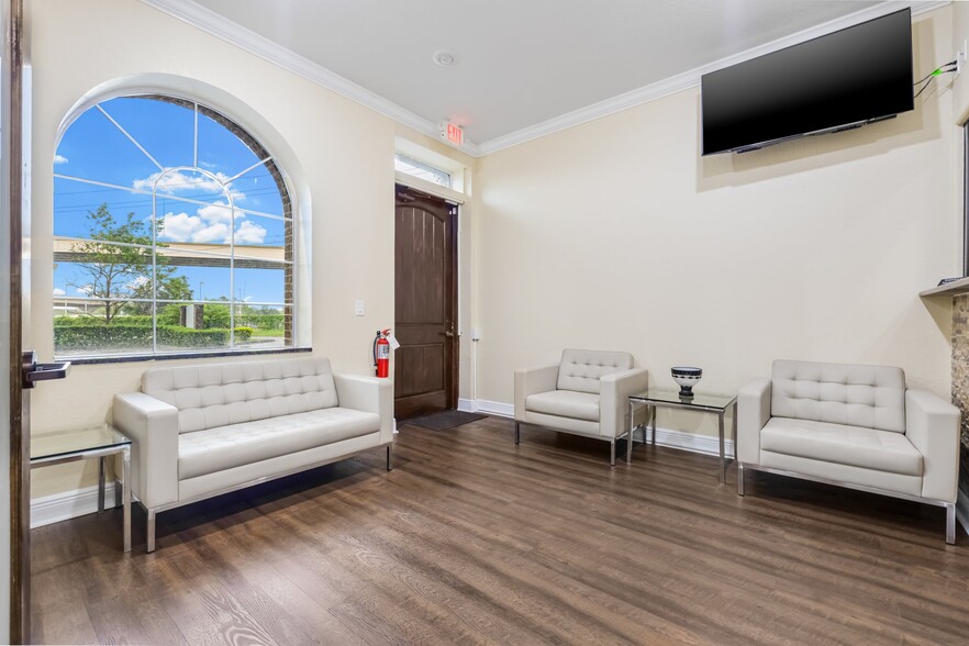 More Photos Of 3615 E Frontage Rd, Tampa Office Residential For Sale