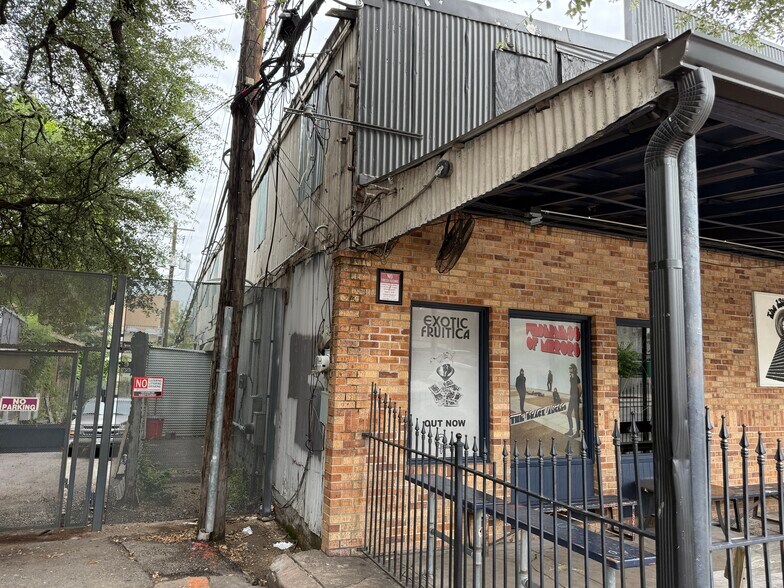 More Photos Of 701-713 Red River St, Austin Freestanding For Sale