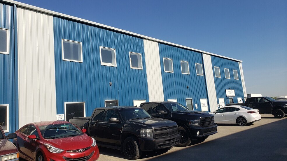More Photos Of 1177-1185 Venture Av SE, Calgary Warehouse For Sale