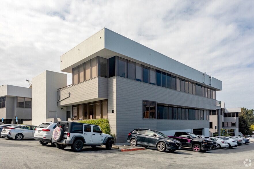 More Photos Of 2511 Garden Rd, Monterey Unknown For Lease