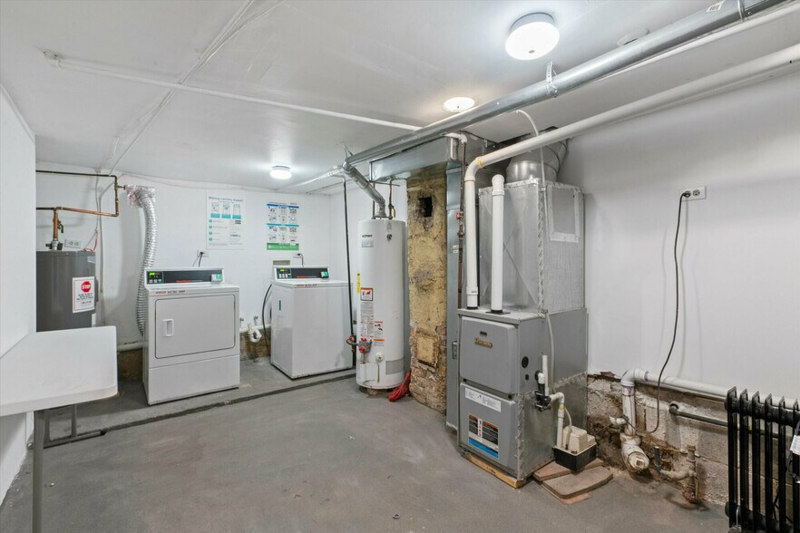 More Photos Of 2152 W 21st St, Chicago Apartments For Sale