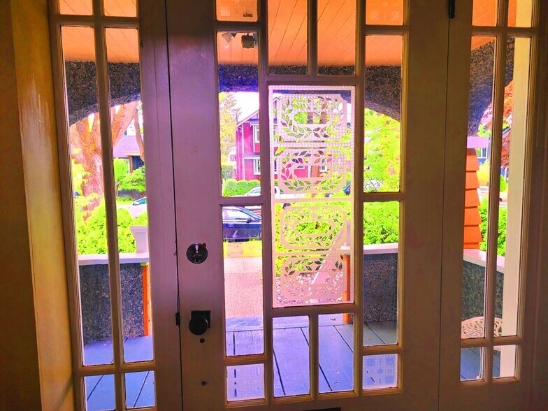 More Photos Of 3346 10th Av W, Vancouver Apartments For Sale