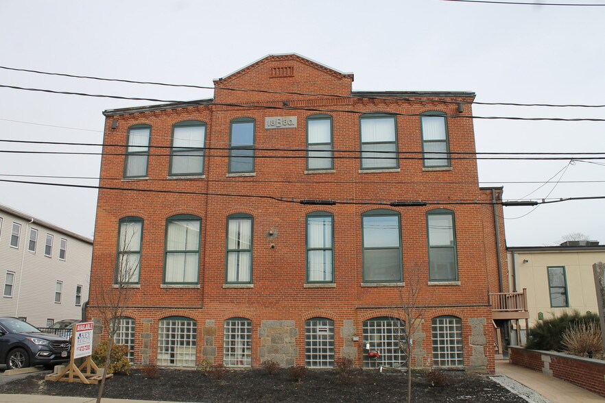 More Photos Of 60 Clayton St, Dorchester Office For Sale