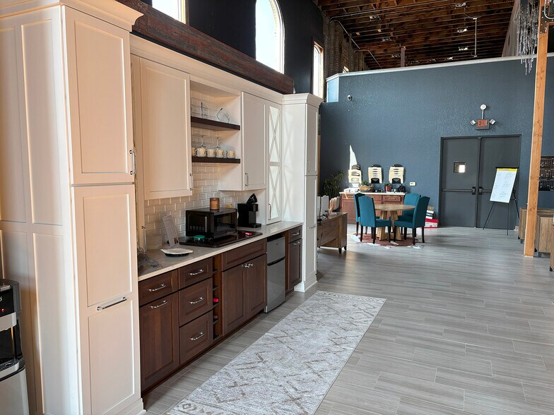 More Photos Of , Fort Atkinson General Retail For Sale