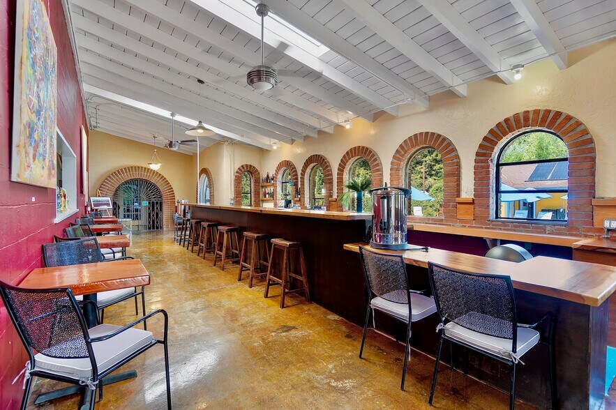 More Photos Of 16590 River Rd, Guerneville Hotel For Sale