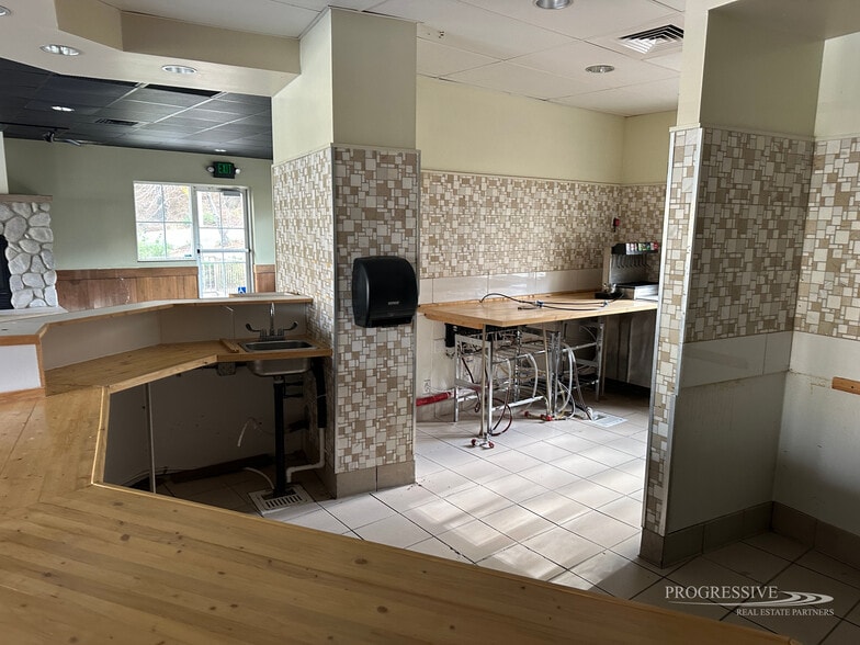 More Photos Of 312 S Hwy 173, Lake Arrowhead Fast Food For Lease