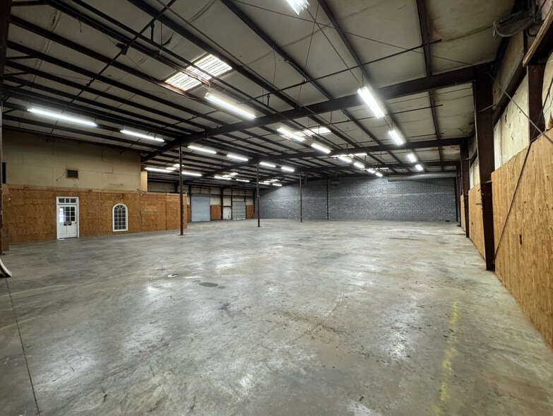 More Photos Of 7222 Maddox Rd, Lithonia Warehouse For Lease