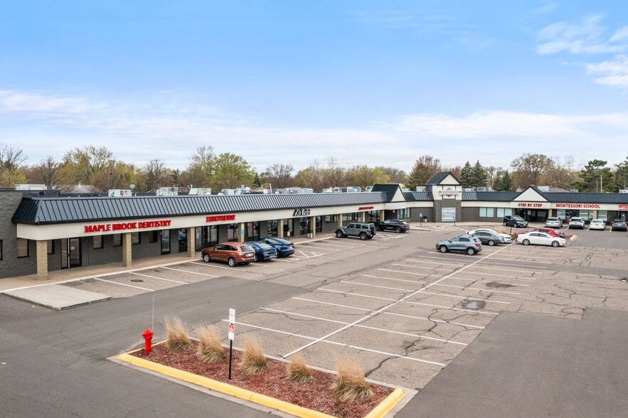 More Photos Of 8401-8471 W Broadway Ave, Brooklyn Park Unknown For Lease