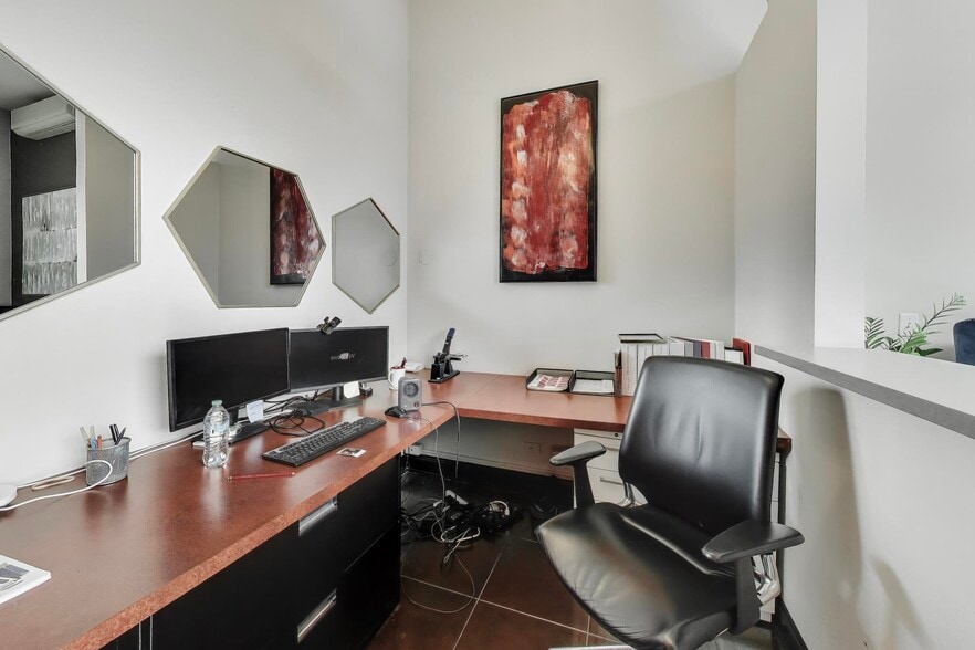 More Photos Of 1636 N Bosworth Ave, Chicago Apartments For Sale