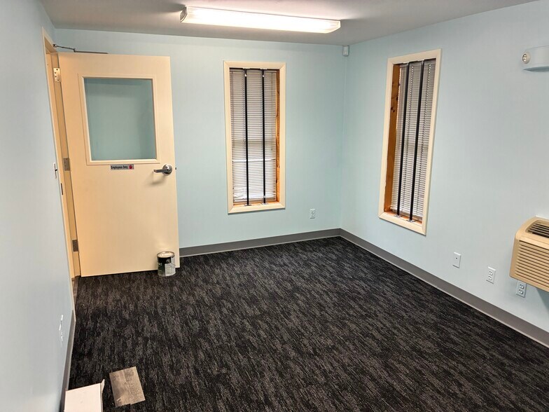 More Photos Of 6263 Taft Rd, Syracuse Warehouse For Lease