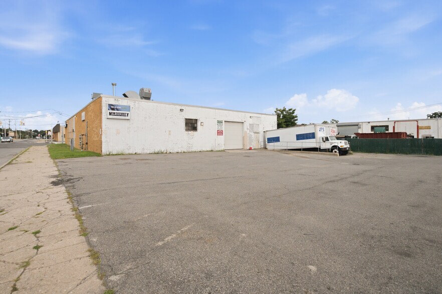 More Photos Of 315 Ralph Ave, Copiague Warehouse For Sale