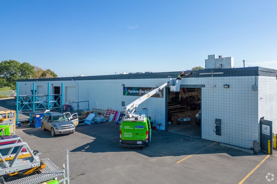 More Photos Of 1324 36th Ave NE, Calgary Warehouse For Sale