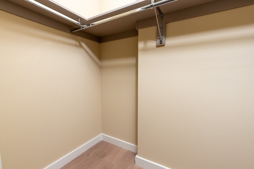 More Photos Of 1511 N Fairfax Ave, Los Angeles Apartments For Lease