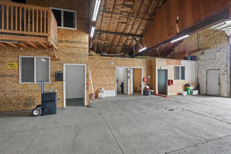 More Photos Of 3038 E Trent Ave, Spokane Warehouse For Lease