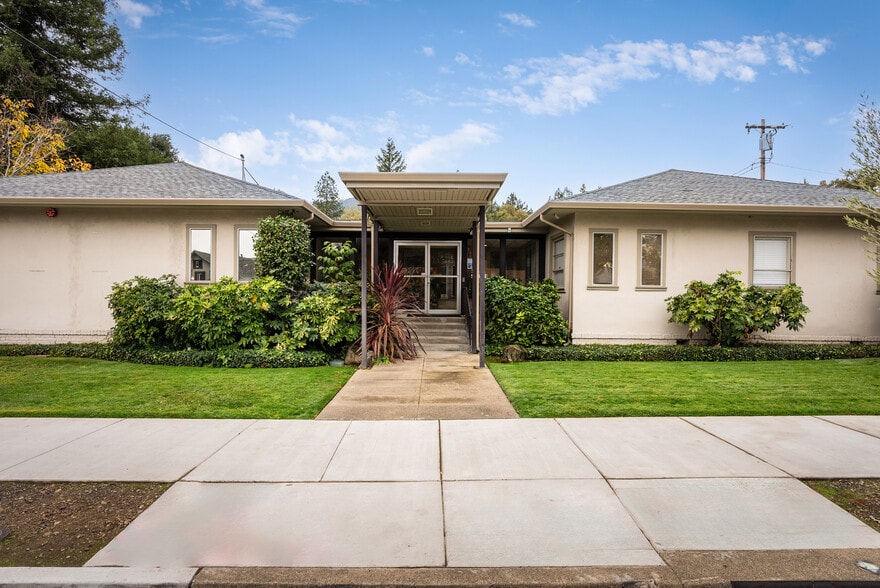 More Photos Of 564 S Dora St, Ukiah Medical For Lease