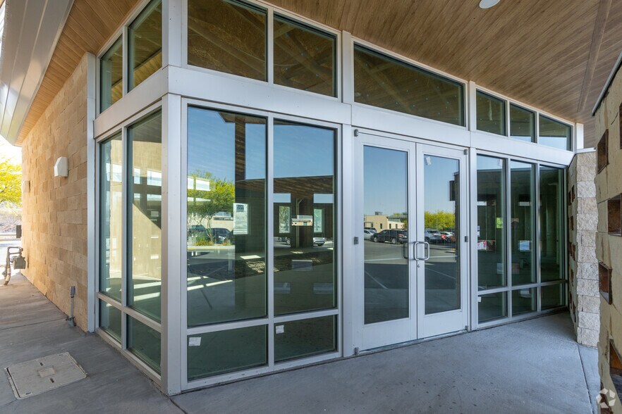 More Photos Of 6301 Northern Pass Dr, El Paso Medical For Sale