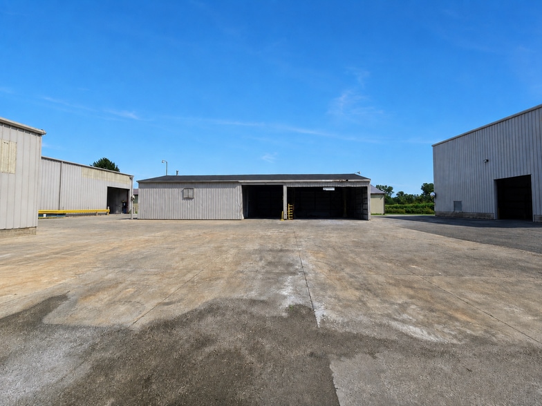 More Photos Of 730 River Rd, Huron Manufacturing For Sale