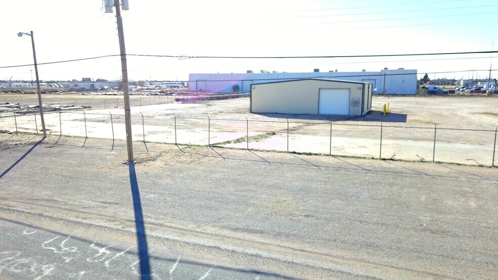More Photos Of 302 Industrial Ave, Odessa Warehouse For Sale