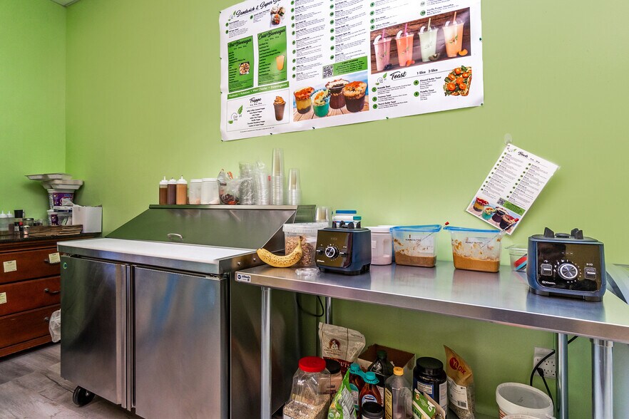 More Photos Of 3411 Lincoln Hwy, Thorndale Storefront For Sale