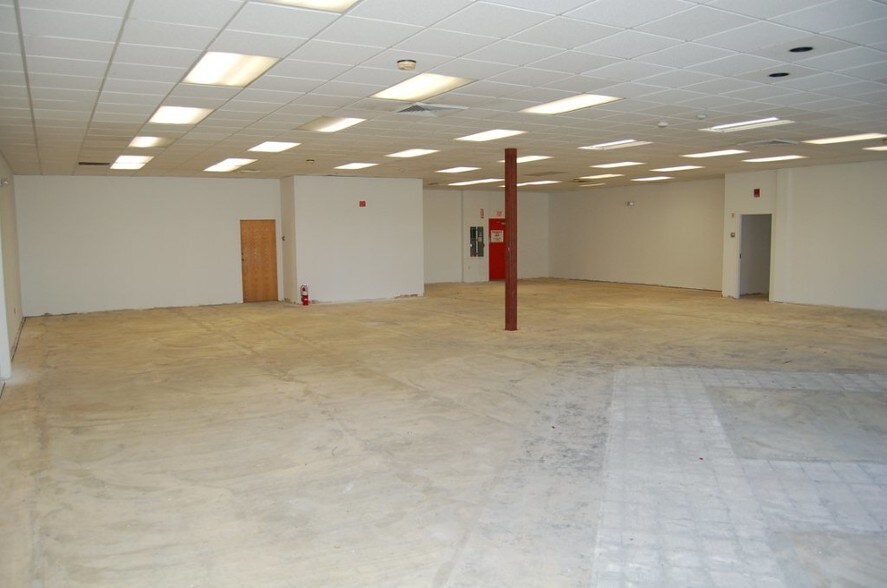 More Photos Of 96 N Main St, Carver Unknown For Lease