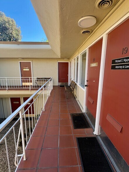More Photos Of 415 Cambridge Ave, Palo Alto Medical For Lease