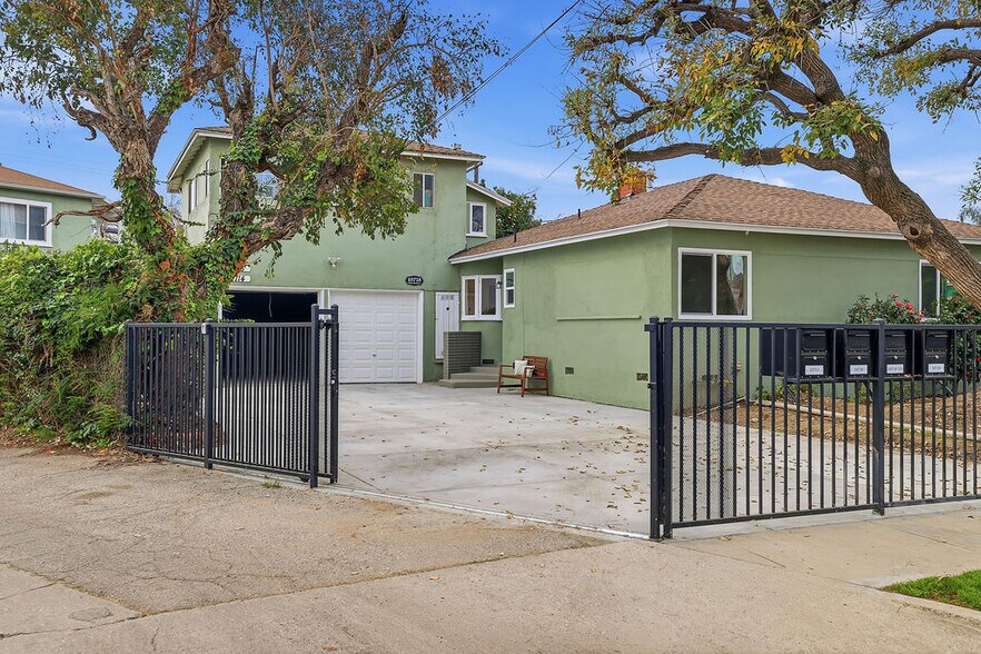 More Photos Of 10718 Valley Spring Ln, North Hollywood Multifamily For Sale