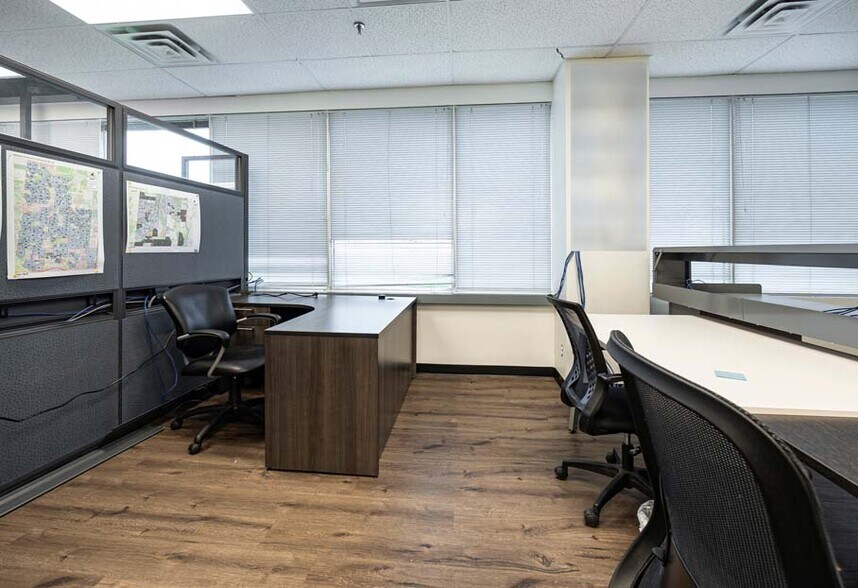 More Photos Of 37 Sandiford Dr, Whitchurch-Stouffville Medical For Lease