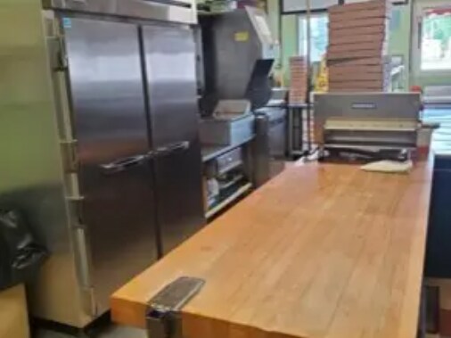 More Photos Of 1861 Youngstown Rd SE, Warren Restaurant For Sale