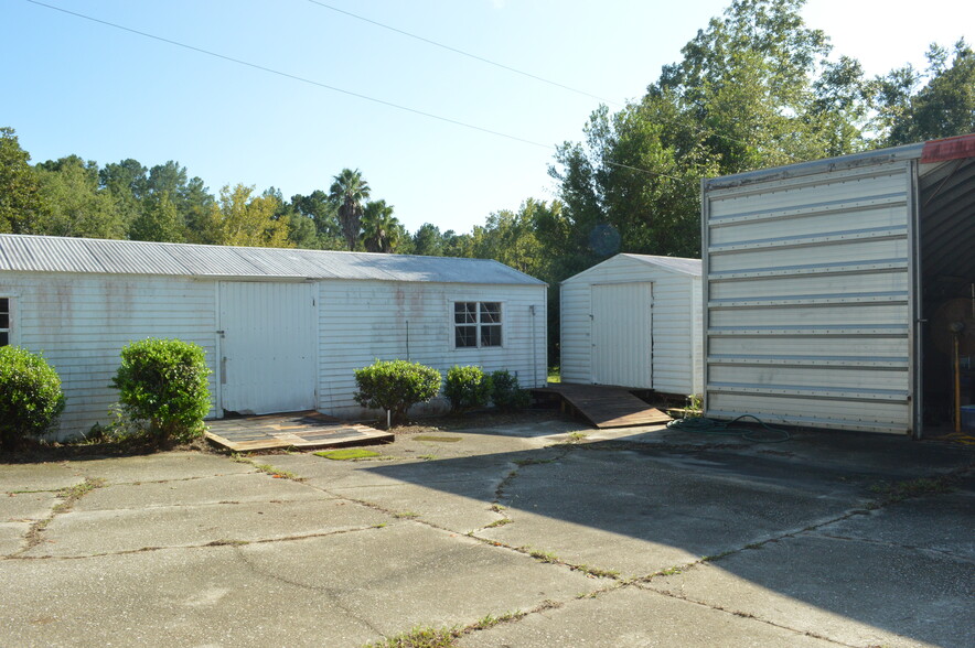 Primary Photo Of 165 Porsche Ln, Crawfordville Warehouse For Lease