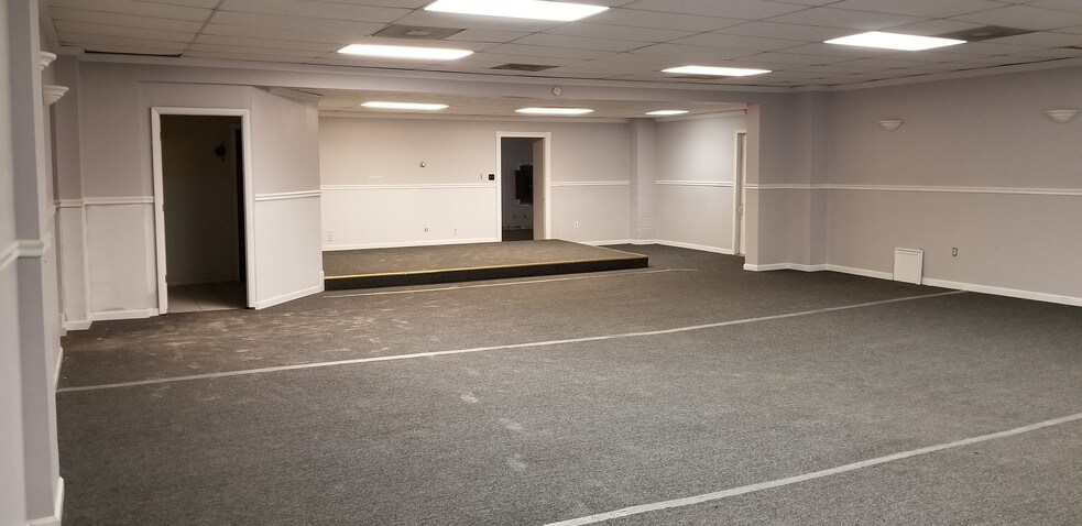 More Photos Of 4930 Marlboro Pike, Capitol Heights Freestanding For Lease