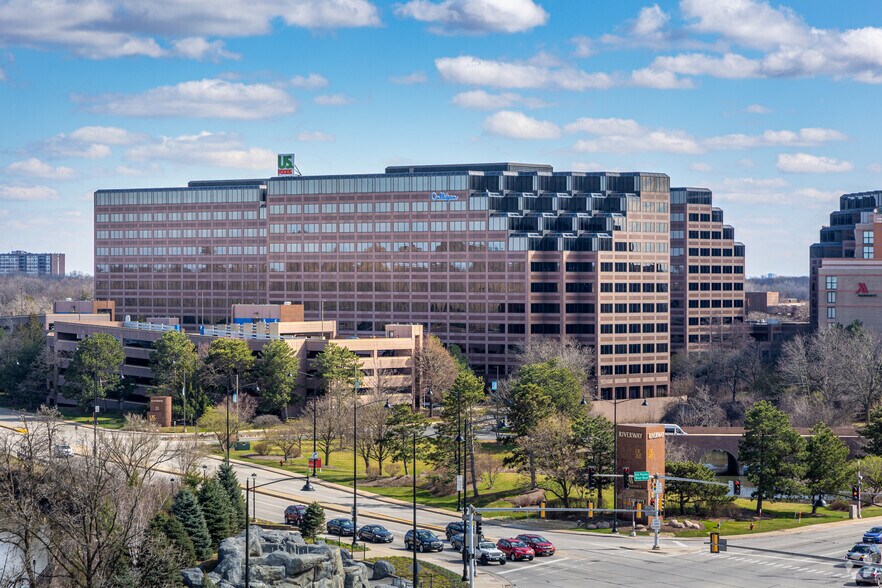 Primary Photo Of 9399 W Higgins Rd, Rosemont Office For Lease