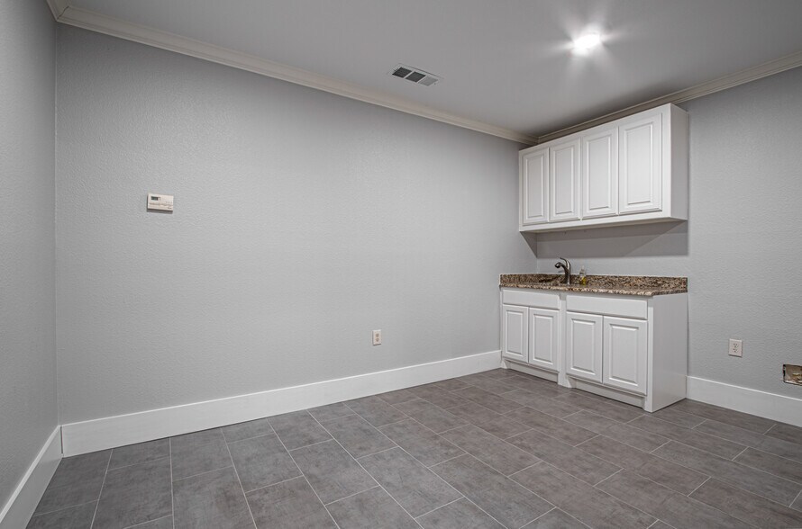 More Photos Of 2250 Pool Rd, Grapevine Office Residential For Sale