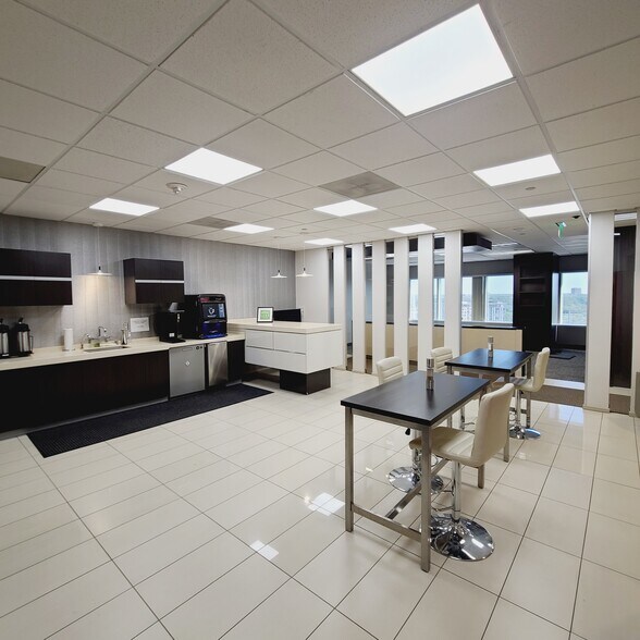 More Photos Of 10440 N Central Expy, Dallas Office For Sale