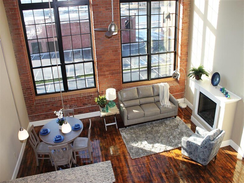 More Photos Of 99 Main St, Warren Apartments For Lease