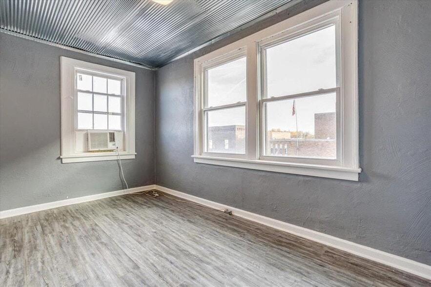 More Photos Of 116 E Pine Ave, El Dorado Apartments For Sale