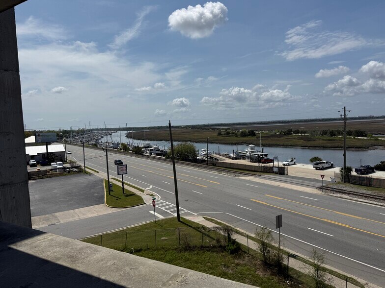 More Photos Of 2508 Newcastle St, Brunswick Apartments For Sale