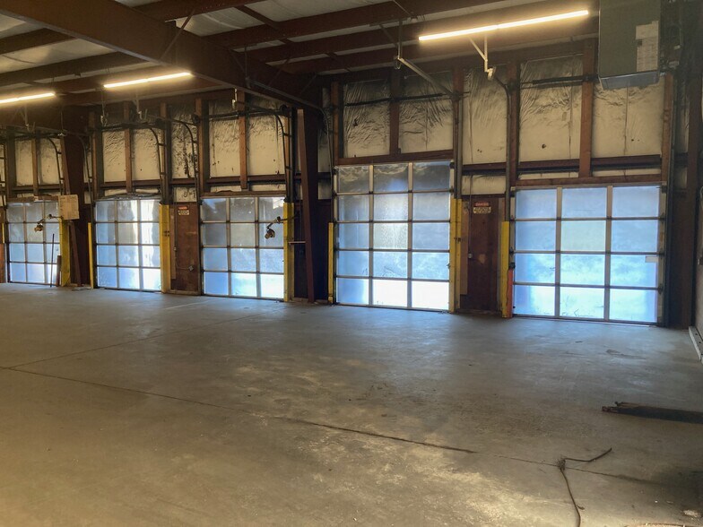 More Photos Of 4 Old Route 10, Enfield Warehouse For Lease