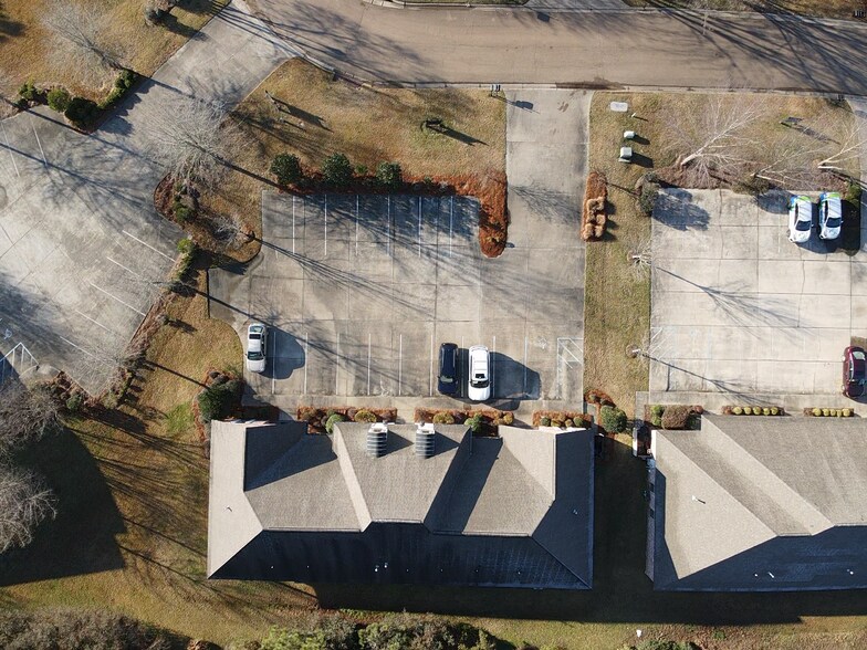 More Photos Of 302 Highland Park Cove, Ridgeland Medical For Lease