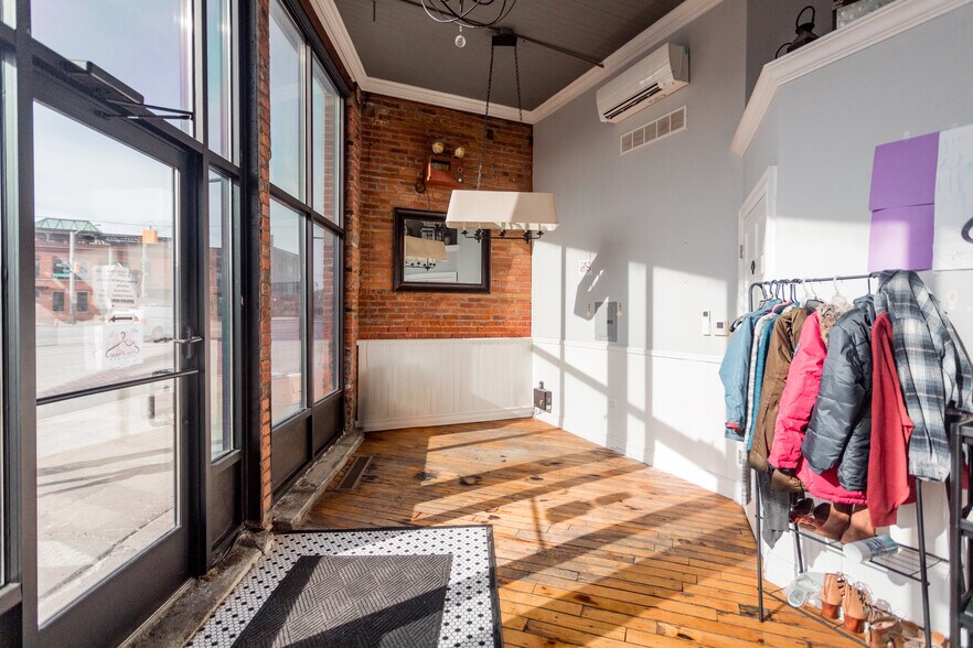 More Photos Of 1842-1846 Michigan Ave, Detroit Storefront Retail Office For Lease