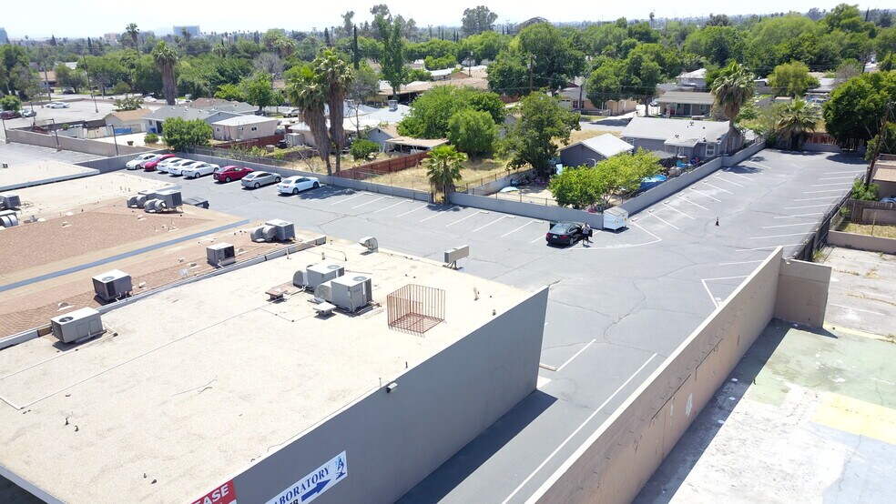 More Photos Of 1384 N Waterman Ave, San Bernardino Office For Lease