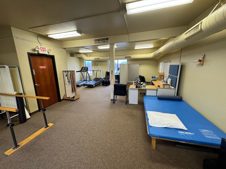 More Photos Of 1134 W North Ave, Milwaukee Medical For Sale