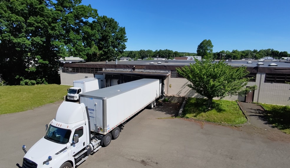 More Photos Of 70 Stoddard Ave, North Haven Warehouse For Sale