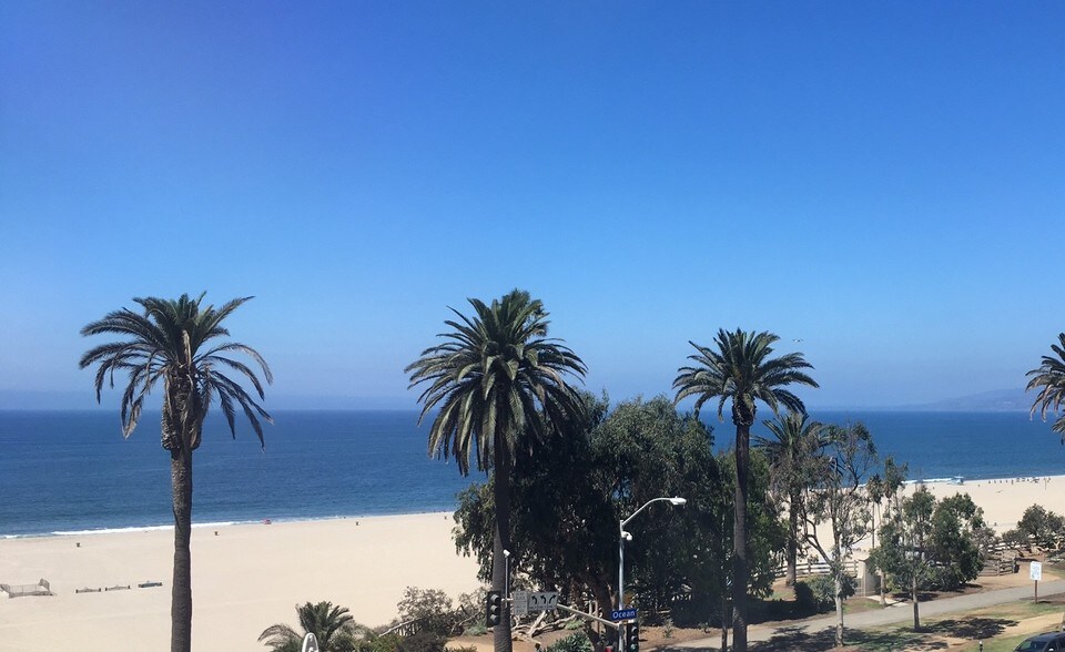 More Photos Of 100 Wilshire Blvd, Santa Monica Coworking Space