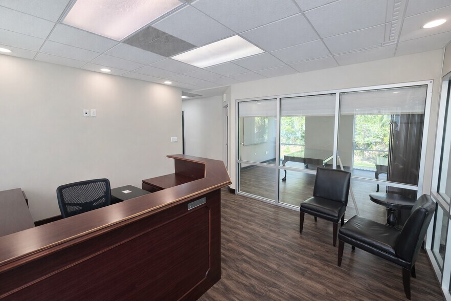 More Photos Of 651 W Warren Ave, Longwood Unknown For Lease